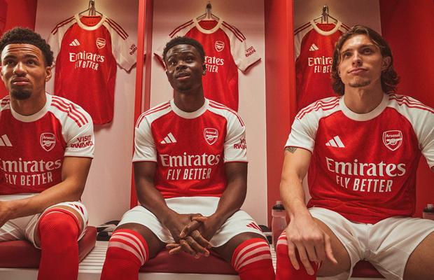 Arsenal și-a prezentat noul echipament pentru sezonul 2025-2026