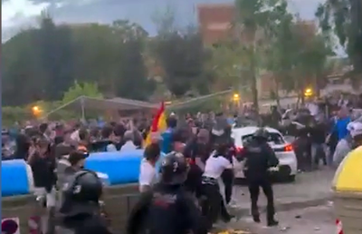 Scene șocante, înainte de Espanyol - Barcelona: a intrat cu mașina în mulțimea de suporteri, lângă stadion! Atenție, imagini cu puternic impact emoțional!