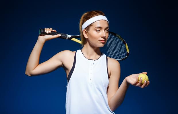 Cum alegi racheta de tenis potrivită, ghid simplu pe niveluri