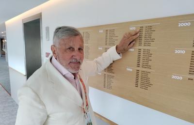 Interviu spectaculos realizat de Cristian Geambașu la Paris cu Ilie Năstase pe aleile din complexul de la Porte d'Auteuil: „În ‘68 am ajuns cu autobuzul la Roland Garros”