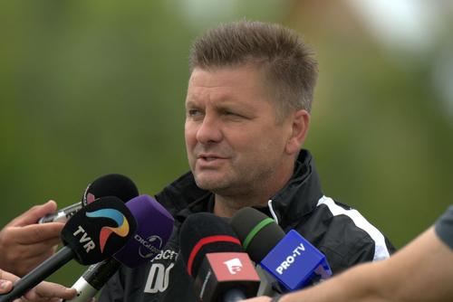 Dusan Uhrin e furios pe instabilitatea de la Dinamo. Foto: Cristi Preda