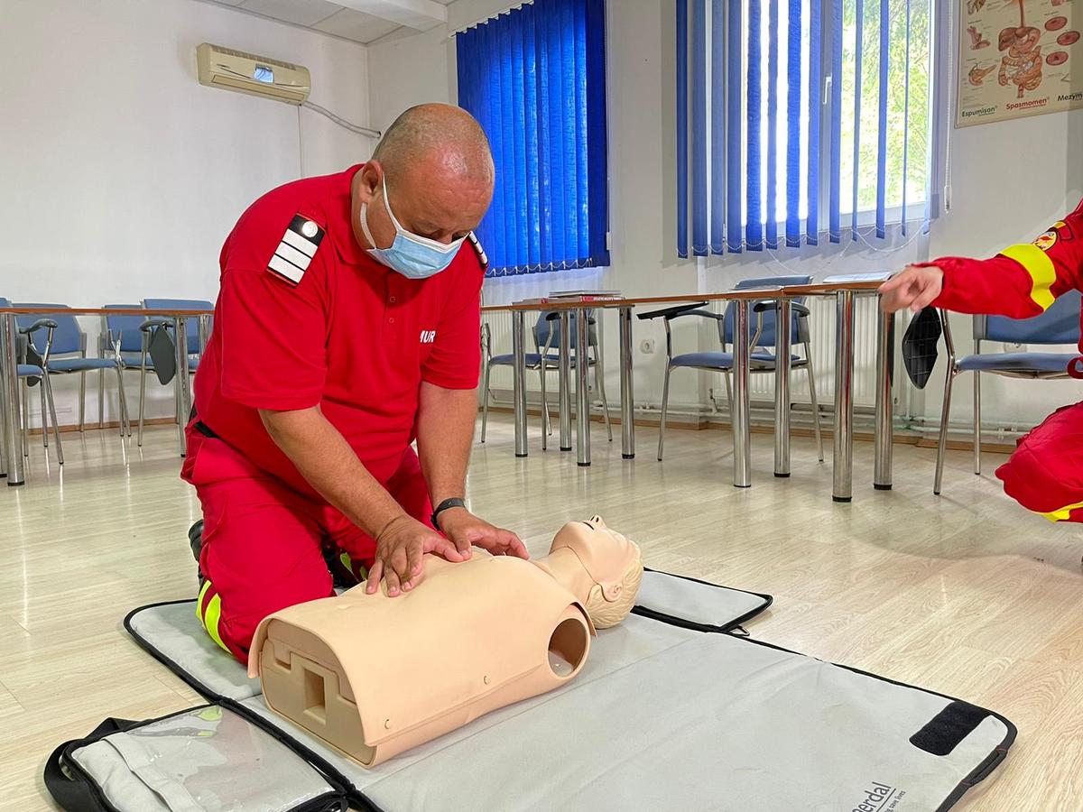 După cazul Christian Eriksen, GSP a apelat la ISU pentru un exercițiu practic: așa se intervine rapid și eficient în cazul unui stop cardio-respirator