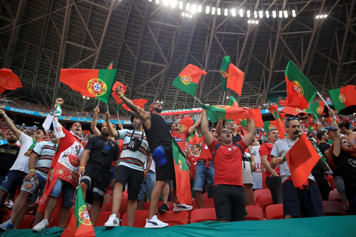 UNGARIA - PORTUGALIA. Imagini cu fanii de pe Puskas Arena, singurul stadion de la EURO care se umple la capacitate maximă: 55.662 de spectatori!