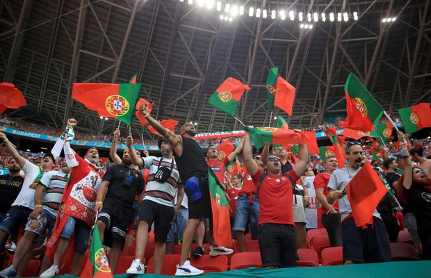 UNGARIA - PORTUGALIA. Imagini cu fanii de pe Puskas Arena, singurul stadion de la EURO care se umple la capacitate maximă: 55.662 de spectatori!