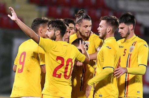 Radu Drăgușin (20 de ani), fundașul central al lui Juventus, se află pe lista celor 100 de tineri jucători nominalizați la trofeul Golden Boy, anchetă realizată de cotidianul italian Tuttosport.