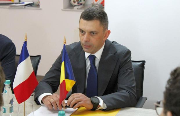 Eduard Novak îi răspunde Cameliei Potec: „Guvernul și Ministerul au sărit să o ajute”