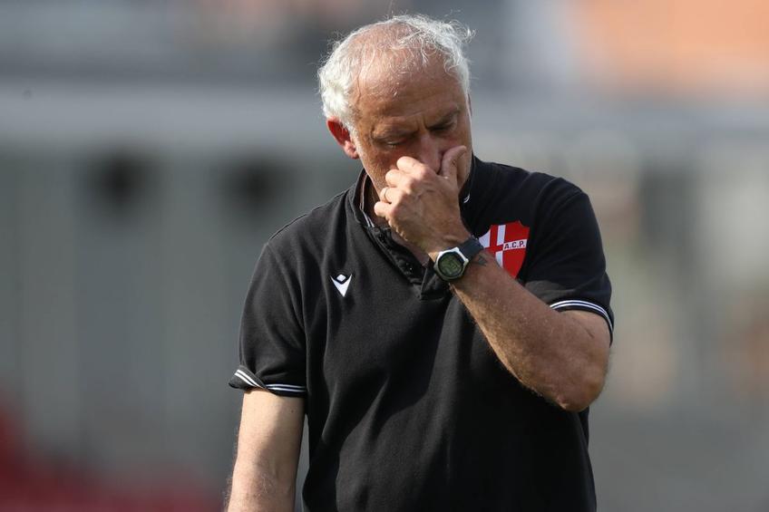 Andrea Mandorlini, 62 de ani, e la o semnătură distanță de CFR Cluj. Ardelenii îl înlocuiesc pe Dan Petrescu (55) aducând un antrenor care tocmai a retrogradat în Serie D și care a fost șomer în 5 din ultimii 8 ani!