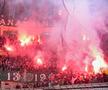 Suporterii lui Panathinaikos n-au suportat umilința pe care favoriții lor o trăiau în fața marii rivale Olympiakos. Foto: Imago