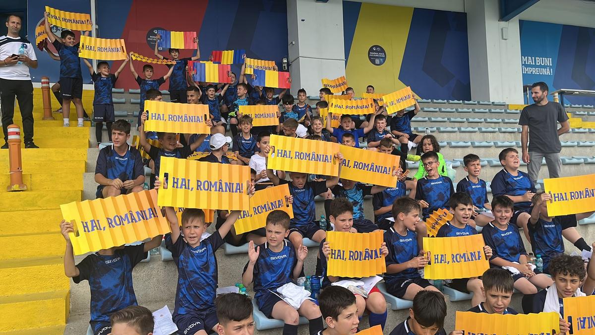 Emil Săndoi admite o greșeală înainte de Euro 2023: „Am fost puțin dezechilibrați!” + cine e idolul micilor fani