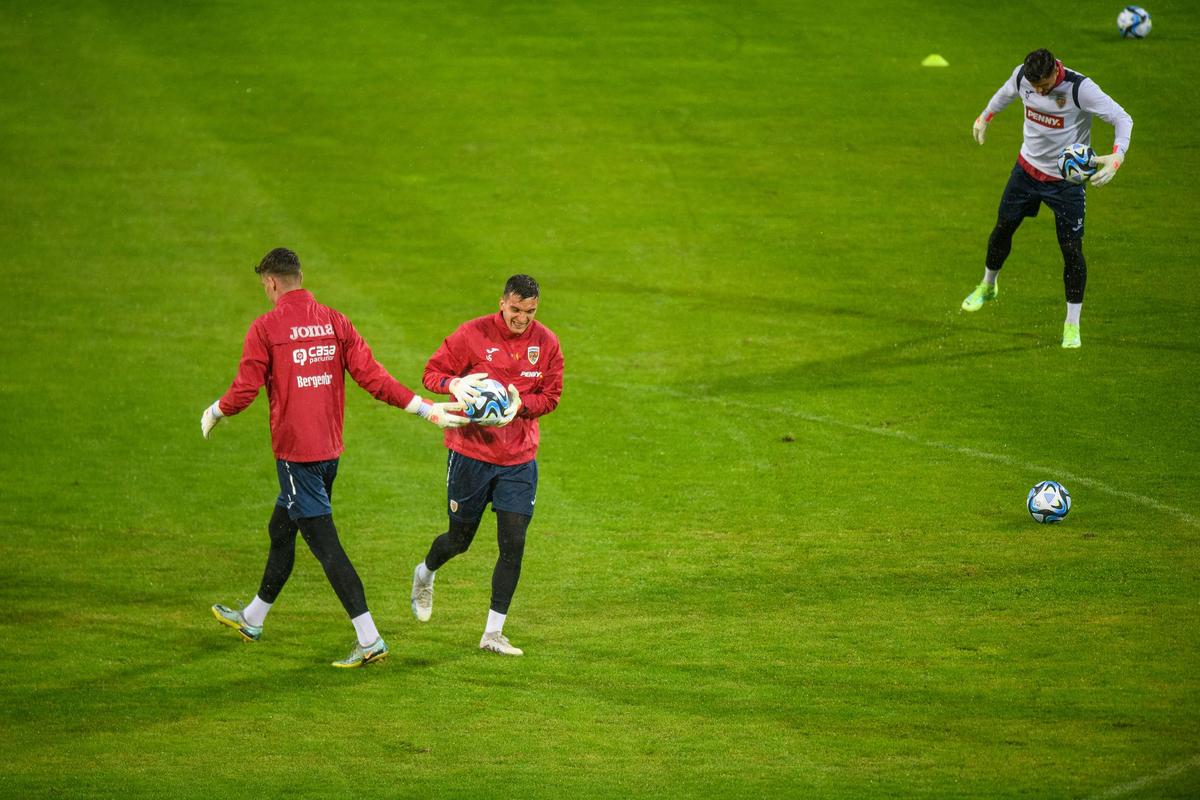 Antrenamentul oficial dinainte de Kosovo - România, amânat un sfert de oră