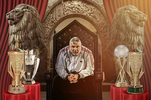 Cosmin Olăroiu (54 de ani) a semnat prelungirea contractului cu Al Sharjah, echipă din Emiratele Arabe Unite.