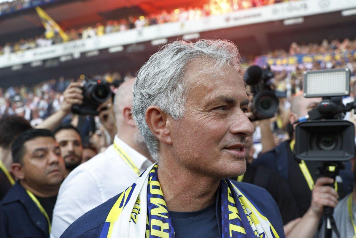 Four Seasons Hotel, casa lui Jose Mourinho în Istanbul
