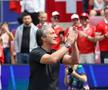 Murat Yakin a mers să mulțumească galeriei elvețiene pentru prezență // FOTO: Imago