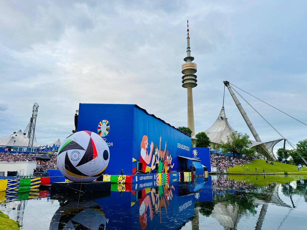 Meci Fan Zone la Munchen - atmosfera memorabila