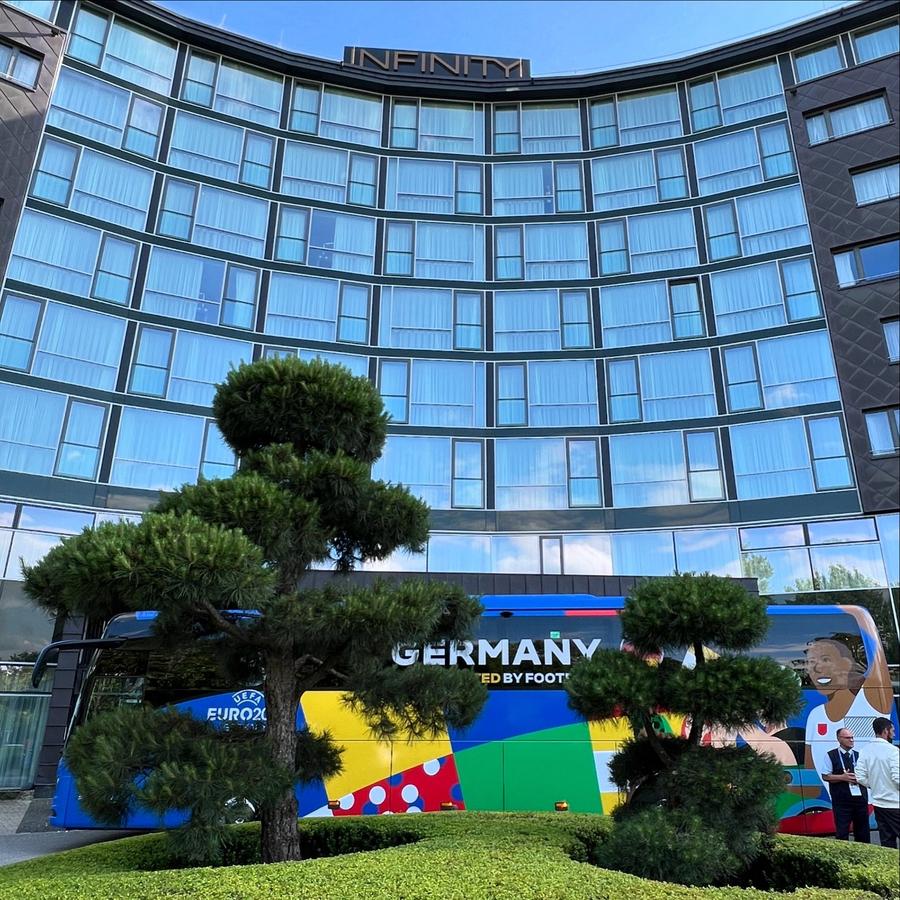 Iordănescu, pe urmele lui Nagelsmann » Echipa națională se va caza la München în hotelul unde au stat starurile de sute de milioane de euro ale Germaniei