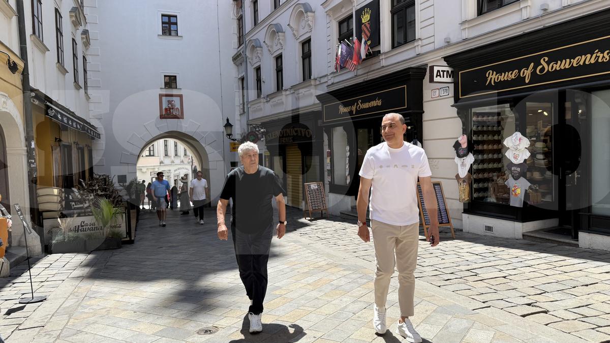 Imagini de senzație cu Mircea Lucescu în centrul Bratislavei! » Turcii i-au pupat mâinile: „La ei, asta înseamnă acest gest!”