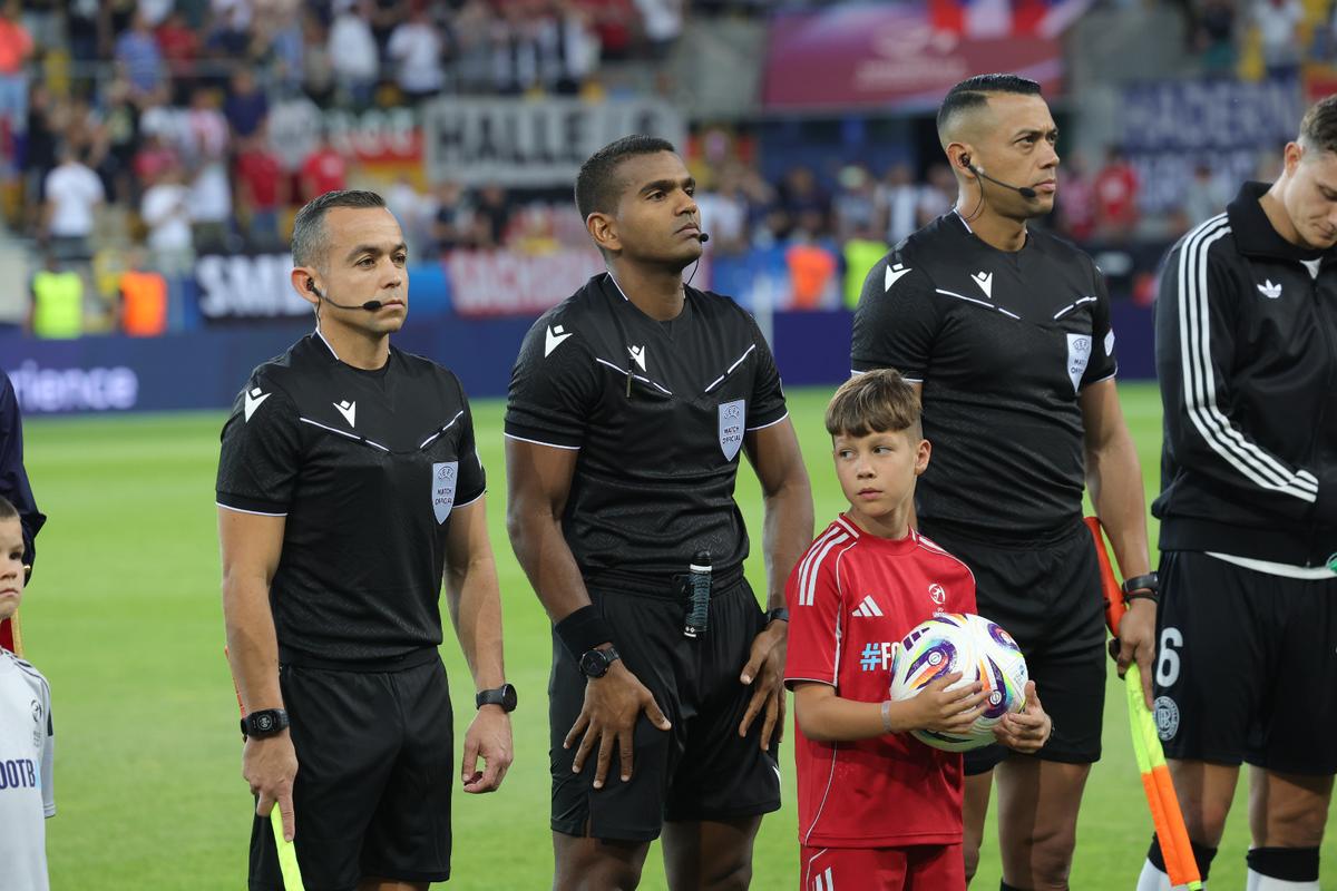 Arbitri venezueleni la Cehia U21 - Germania U21 » Care este înțelegerea dintre UEFA și CONMEBOL