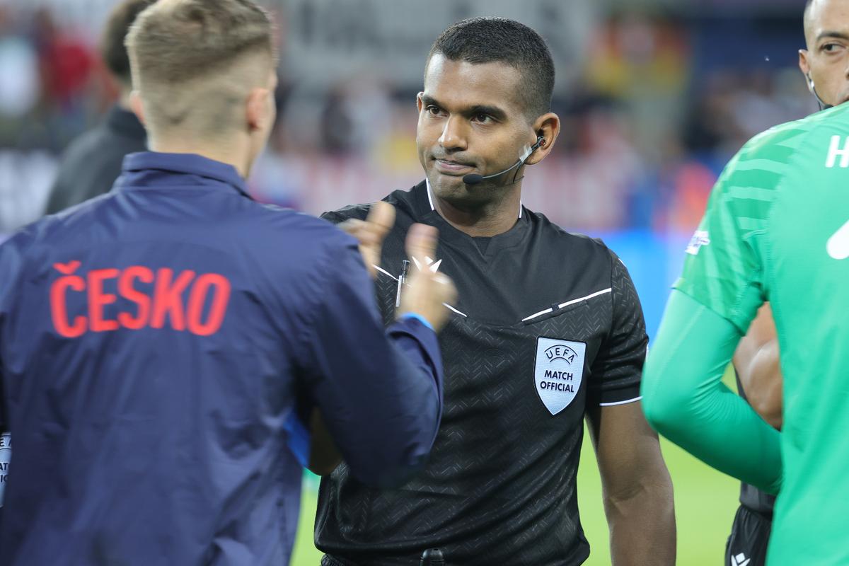 Arbitri venezueleni la Cehia U21 - Germania U21 » Care este înțelegerea dintre UEFA și CONMEBOL