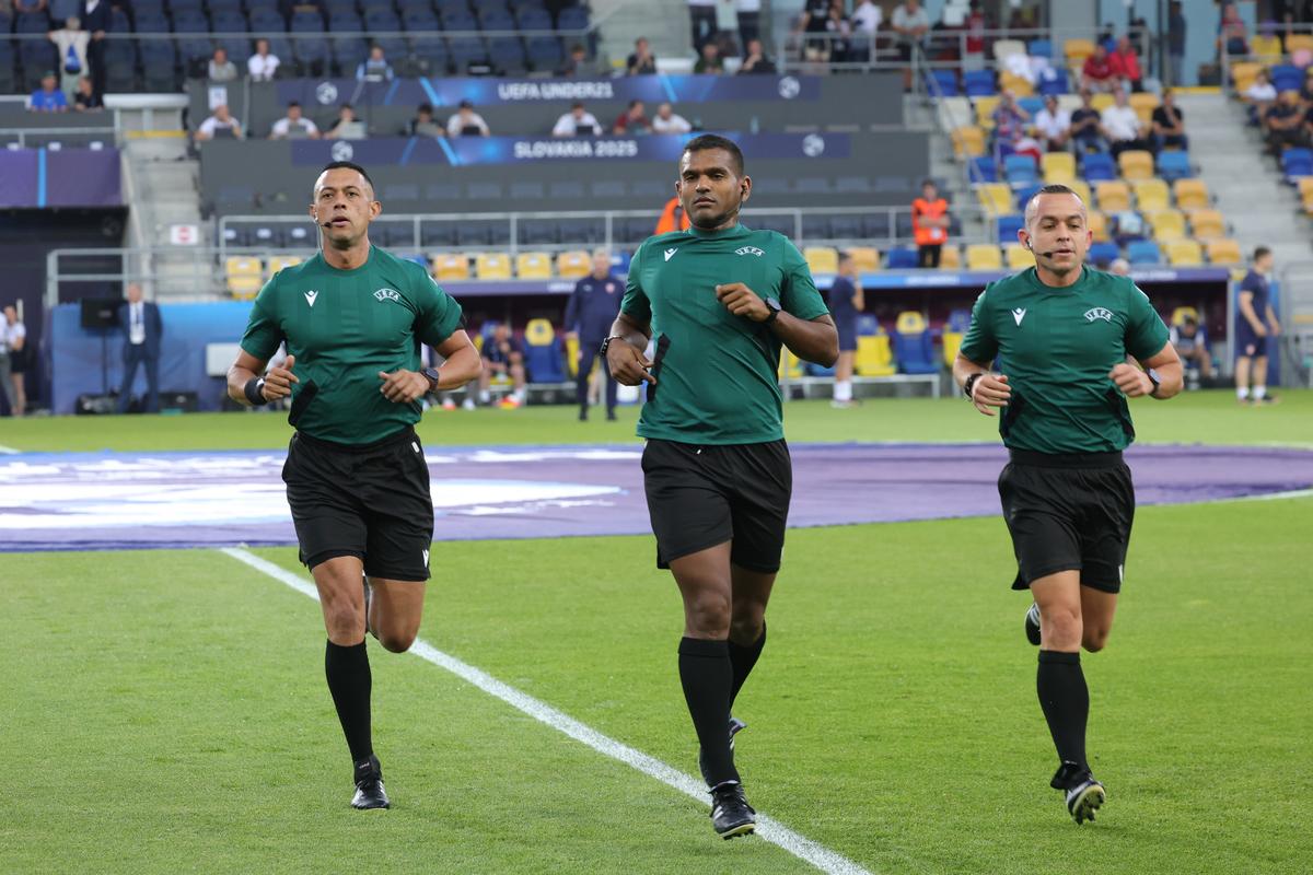 Arbitri venezueleni la Cehia U21 - Germania U21 » Care este înțelegerea dintre UEFA și CONMEBOL