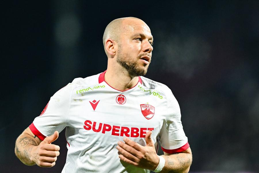 Patrick Olsen vrea să plece de la Dinamo. Foto: Imago Licitație pentru Patrick Olsen » Încă un club „vânează” transferul mijlocașului de la Dinamo
