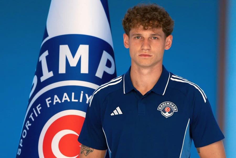 Matei Ilie, prezentat oficial la Kasimpașa / Foto: Instagram Realitatea din spatele plecării lui Matei Ilie de la CFR Cluj: de ce a încasat Varga doar 500.000 de euro
