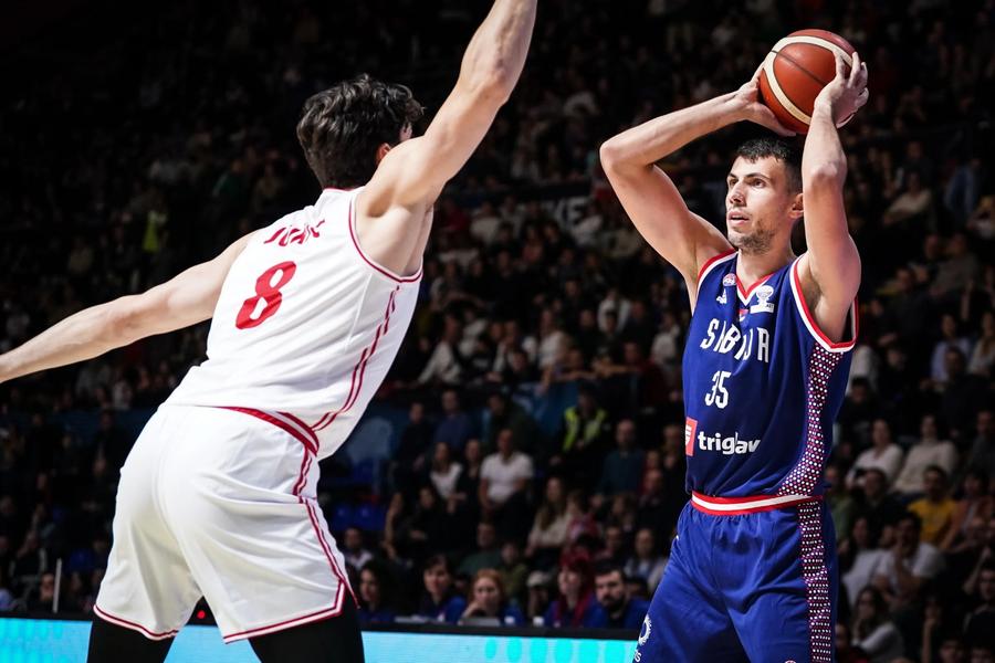 De pe malul Volgăi, pe malul Someșului! U-BT Cluj-Napoca a transferat un baschetbalist cu meciuri în naționala Serbiei