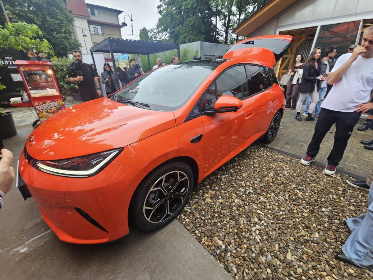 Unic! Chinezii au lansat în România un rival pentru Dacia, cum nu mai există în Europa! Dar unele detalii sunt ascunse