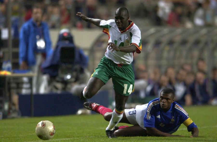 Senegal a învins-o pe Franța la Mondialul din 2002 / Foto: Imago Images Cele mai mari surprize din istoria Campionatelor Mondiale » Ce meciuri au mai provocat „cutremure” similare cu cel de la Spania - Capul Verde