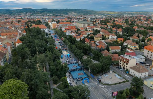 Peste 15.000 de participanți la prima ediție Sport Arena Streetball Sibiu » Cine sunt câștigătorii de anul acesta