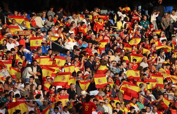 Spania și Uruguay promit spectacol în primele lor meciuri