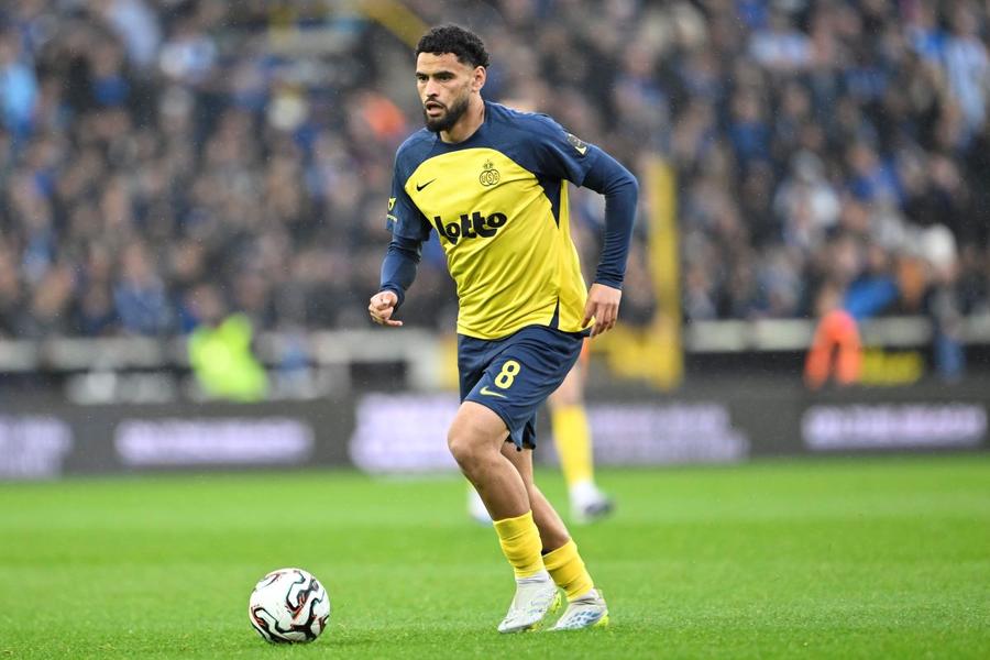Ce îl așteaptă pe Darius Olaru în Belgia? Se poate lovi de aceeași problemă pe care a avut-o și Nicolae Stanciu la Anderlecht