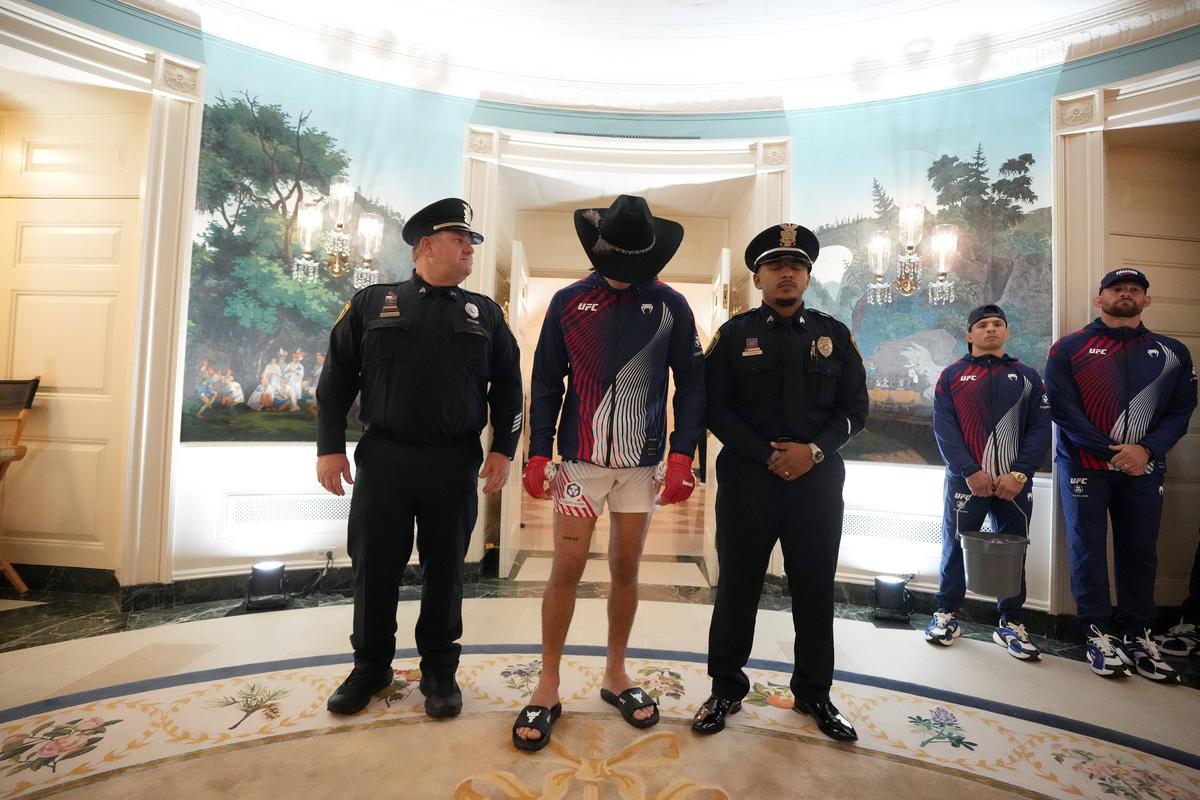 Donald Trump - gala UFC Casa Albă