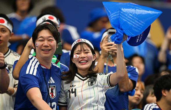 Motivul pentru care fanii Japoniei strâng gunoaiele după fiecare meci de la Campionatul Mondial