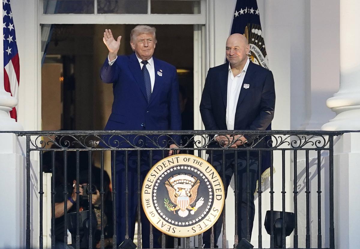 Donald Trump - gala UFC Casa Albă