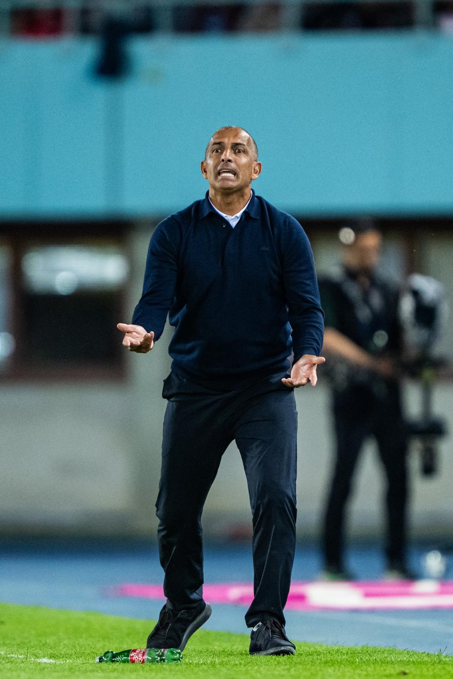 Sabri Lamouchi, selecționerul Tunisiei // foto: Getty Images A recunoscut că n-a avut nicio șansă în fața Suediei: „Au doi jucători de clasă Mondială”