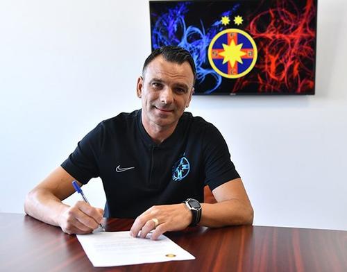 Toni Petrea a fost prezentat oficial la FCSB