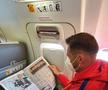 Cu Gazeta Sporturilor spre Tokyo » Olimpicii României au răsfoit ediția specială dedicată lor de GSP în ziua zborului