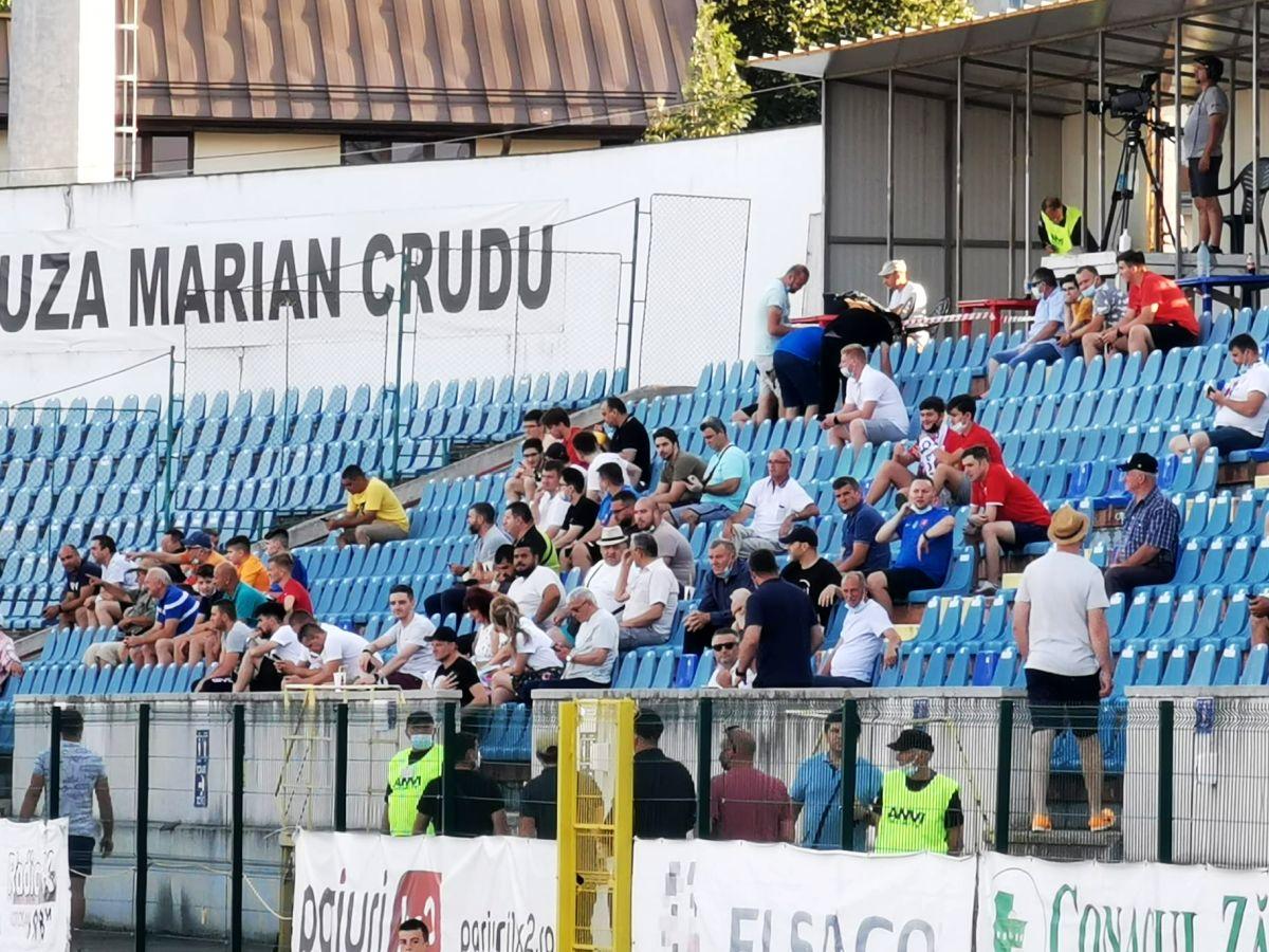 Război pe toate fronturile! Peluza Nord, mesaj acid pentru CSA Steaua, pe stadionul din Botoșani