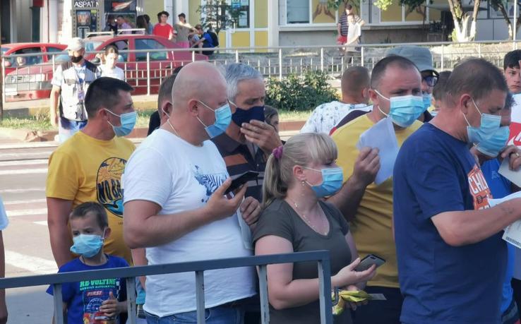 Magnetul FCSB a scos lumea din case la Botoșani / FOTO: Ionuț Tabultoc