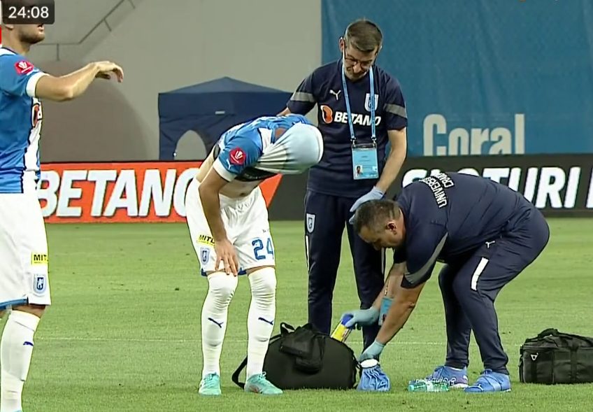Croatul Ante Roguljic (26 de ani) a părăsit terenul accidentat în minutul 25 al meciului dintre CS Universitatea Craiova și Sepsi Sf. Gheorghe, la scorul de 0-0.