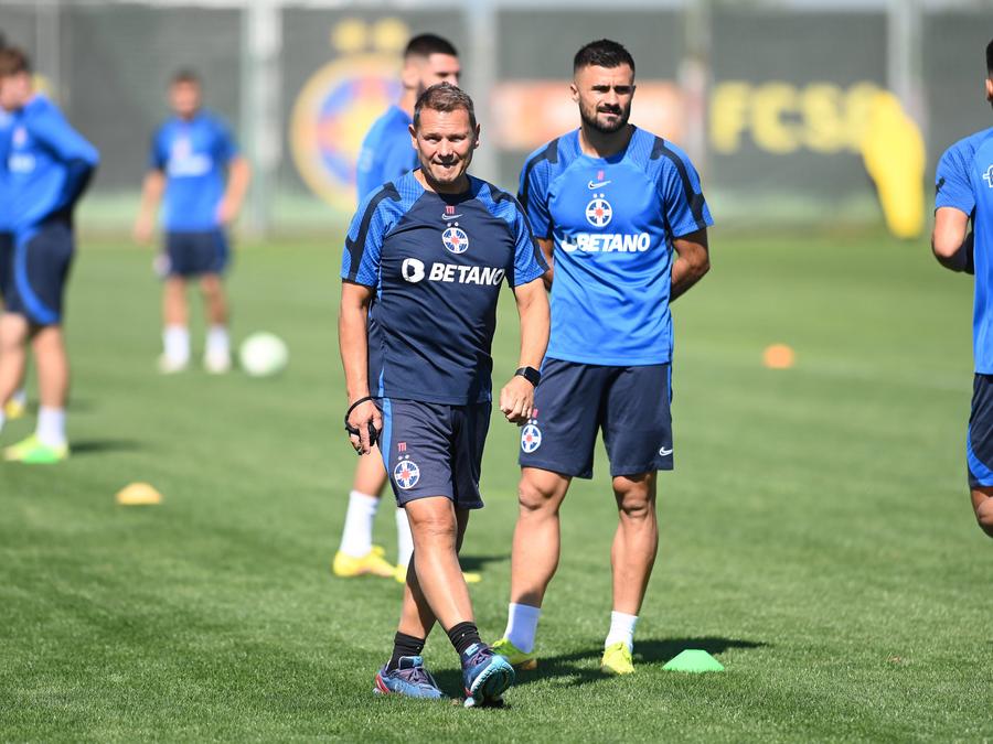 Thomas Neubert. Foto: Imago Images Duelul din plan secund care va decide FCU Craiova - FCSB