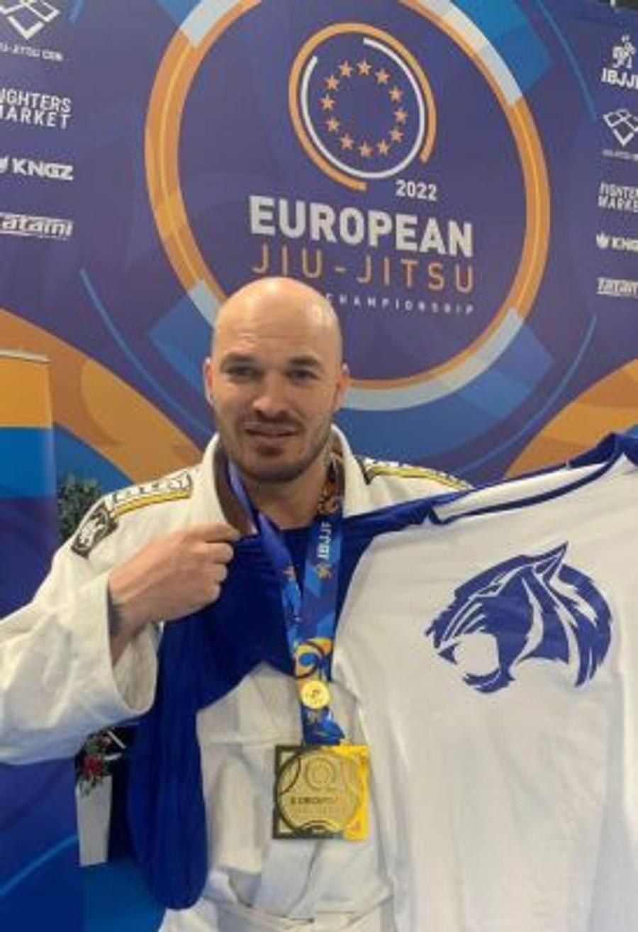 La 32 de ani, fostul portar din Liga 1 a ajuns după gratii » Revolta soției: „Nu văd ca legea să fie egală pentru toți, sistemul e corupt!”