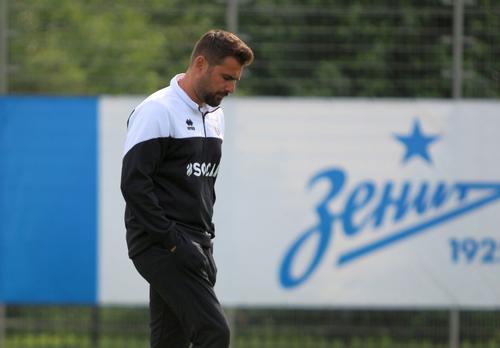 Adrian Mutu. 
Foto: Facebook @ Neftci PFK