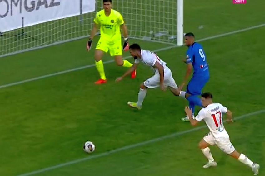 Împins de Rivaldinho, Găman a căzut // foto: captură DigiSport