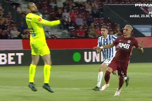 Manea le-a luat fața adversarilor și a înscris golul de 2-0 // foto: captură TV @ PrimaSport