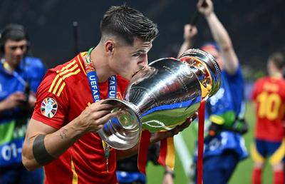 Alvaro Morata, căpitanul campioanei europene Spania, a bătut palma cu noua echipă » Schimbă campionatul