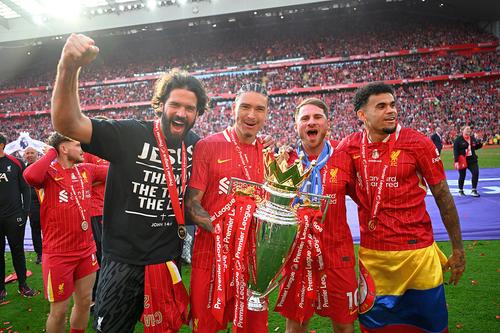 Luis Diaz, primul din dreapta, nu vrea să continue la Liverpool // foto: Guliver/gettyimages