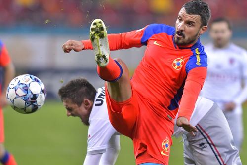 Constantin Budescu, jucând pentru FCSB // FOTO: Imago Images