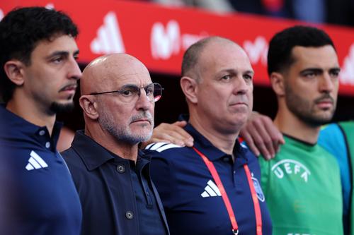 Luis de la Fuente și stafful Spaniei / foto: Guliver/gettyimages
