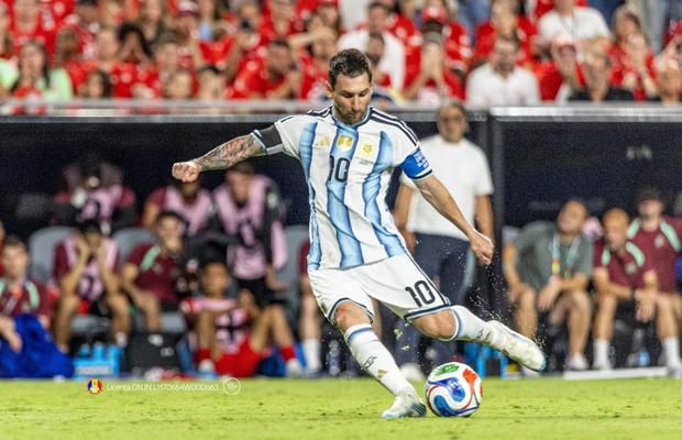 Anglia, ultima tușă care lipsea din tabloul semnat de Messi